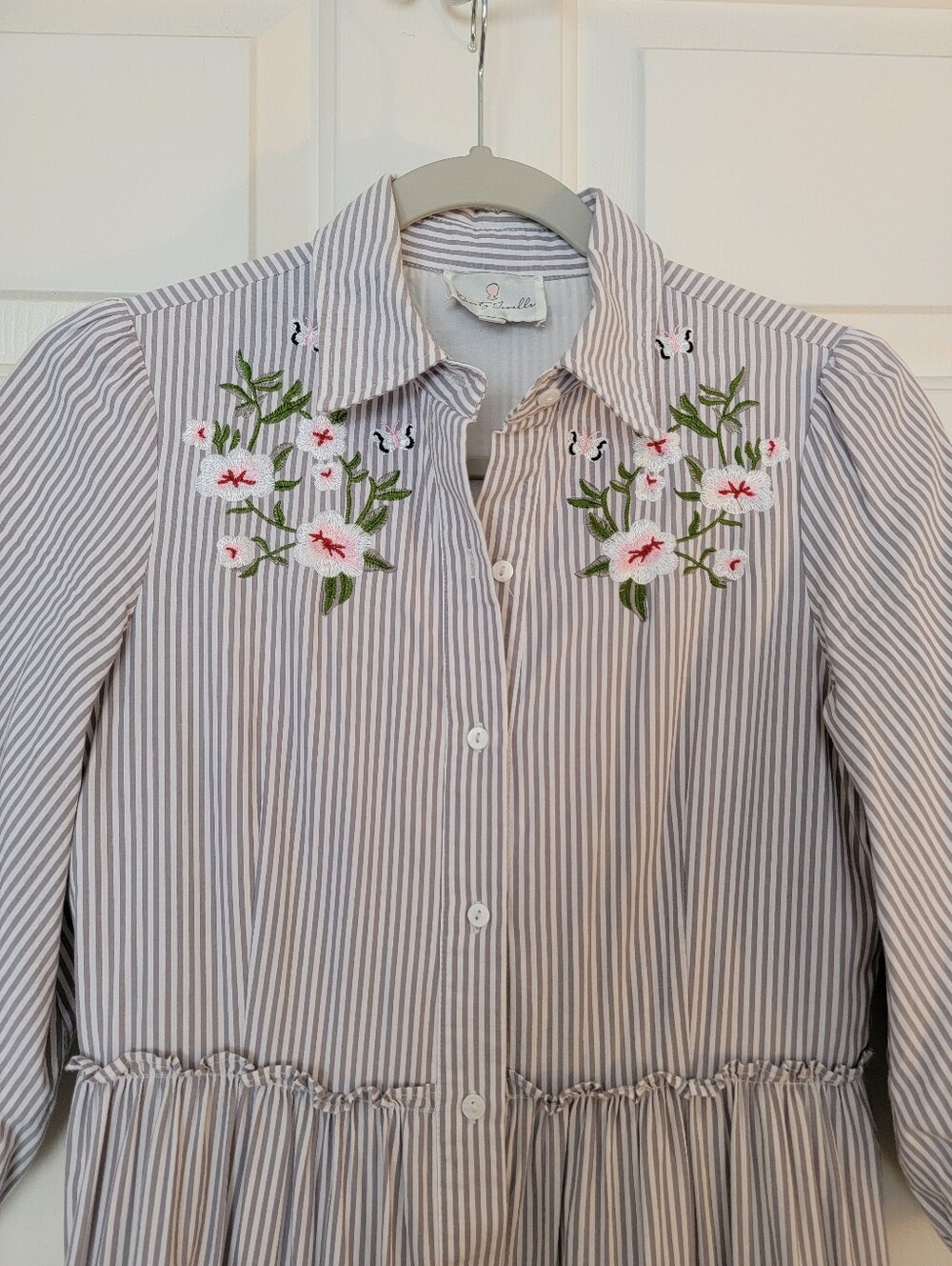 Dainty Jewells Tiered Maxi Shirt Dress With Embroidered Bodice - Picture 4 of 7